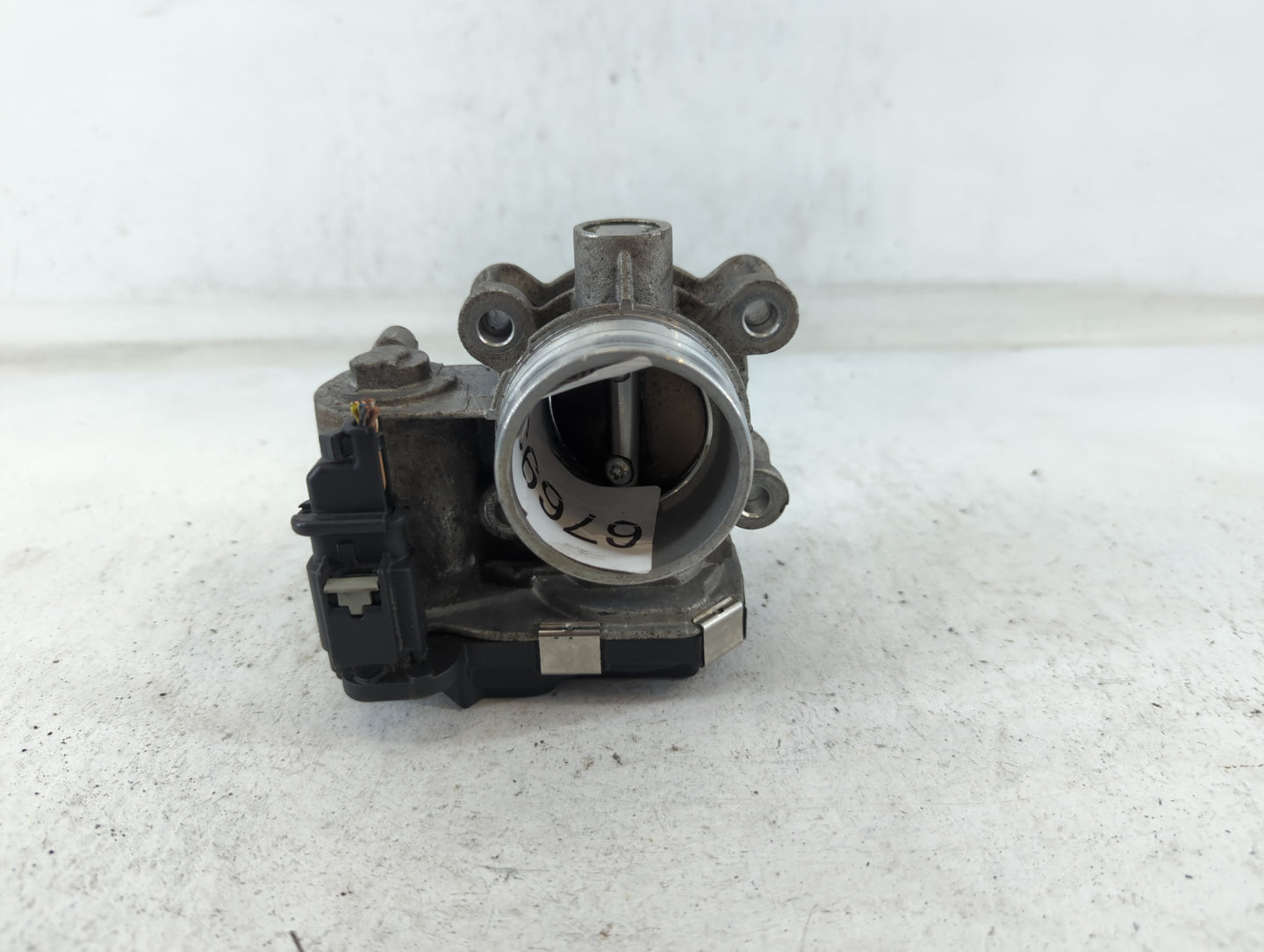 2018-2022 Chevrolet Equinox Throttle Body P/N:12671379AA Fits Fits 2016 2017 2018 2019 2020 2021 2022 OEM Used Auto Parts - 