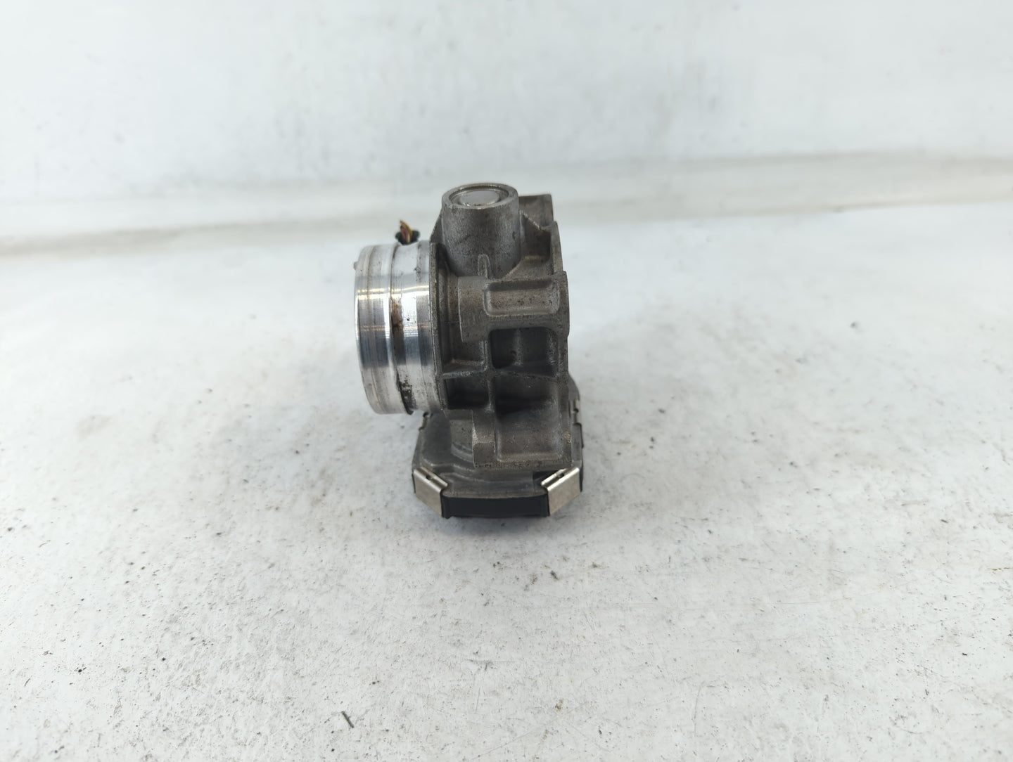 2018-2022 Chevrolet Equinox Throttle Body P/N:12671379AA Fits Fits 2016 2017 2018 2019 2020 2021 2022 OEM Used Auto Parts - 