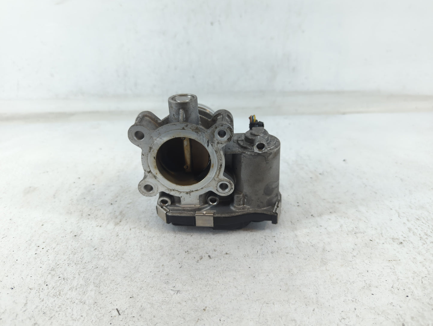 2018-2022 Chevrolet Equinox Throttle Body P/N:12671379AA Fits Fits 2016 2017 2018 2019 2020 2021 2022 OEM Used Auto Parts - 