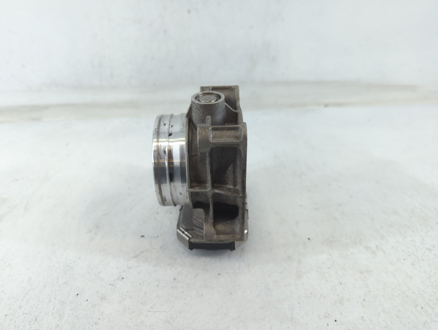 2018-2020 Chevrolet Equinox Throttle Body P/N:12670837AA Fits Fits 2013 2014 2015 2016 2017 2018 2019 2020 2021 OEM Used Aut