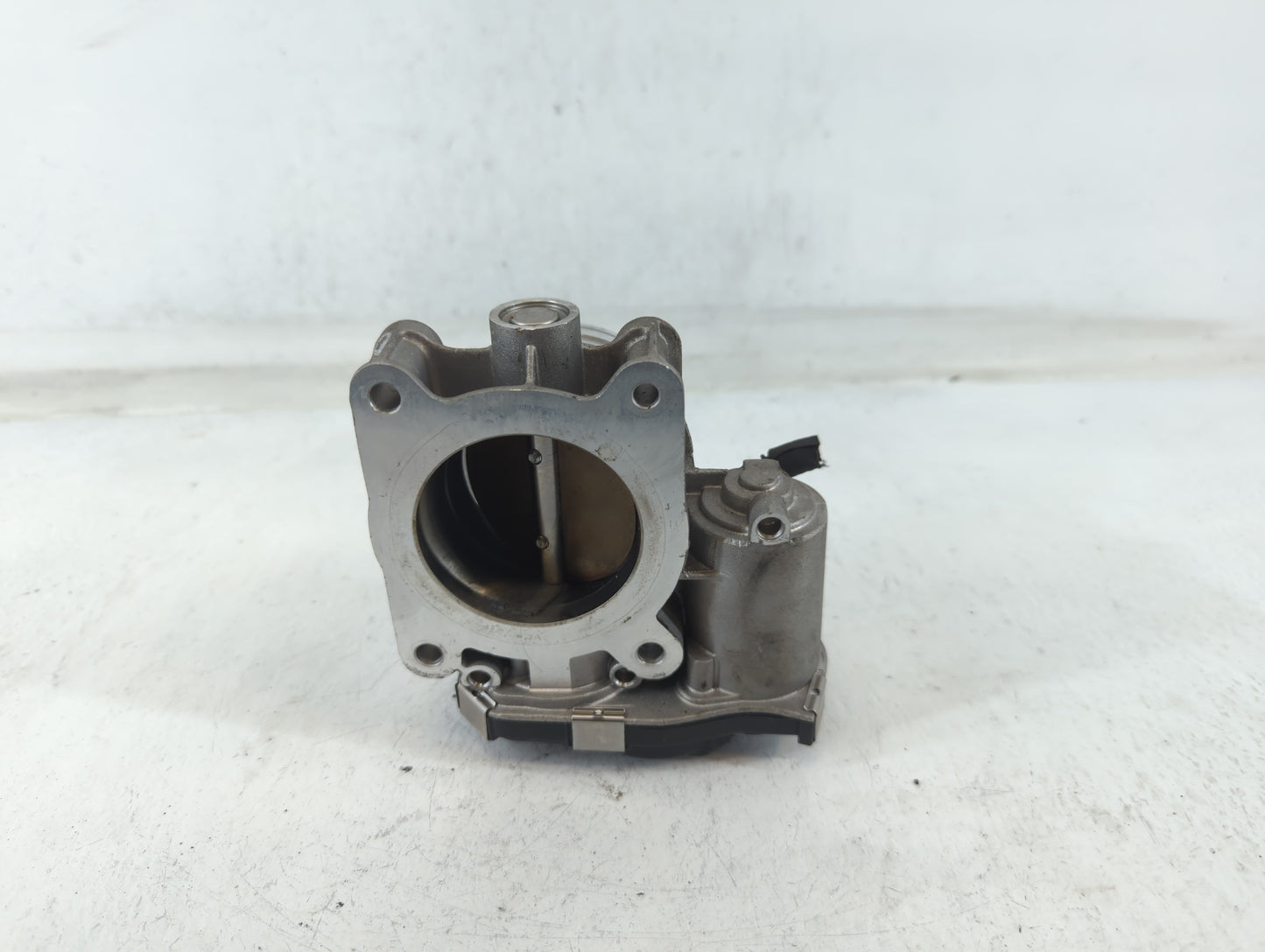 2018-2020 Chevrolet Equinox Throttle Body P/N:12670837AA Fits Fits 2013 2014 2015 2016 2017 2018 2019 2020 2021 OEM Used Aut