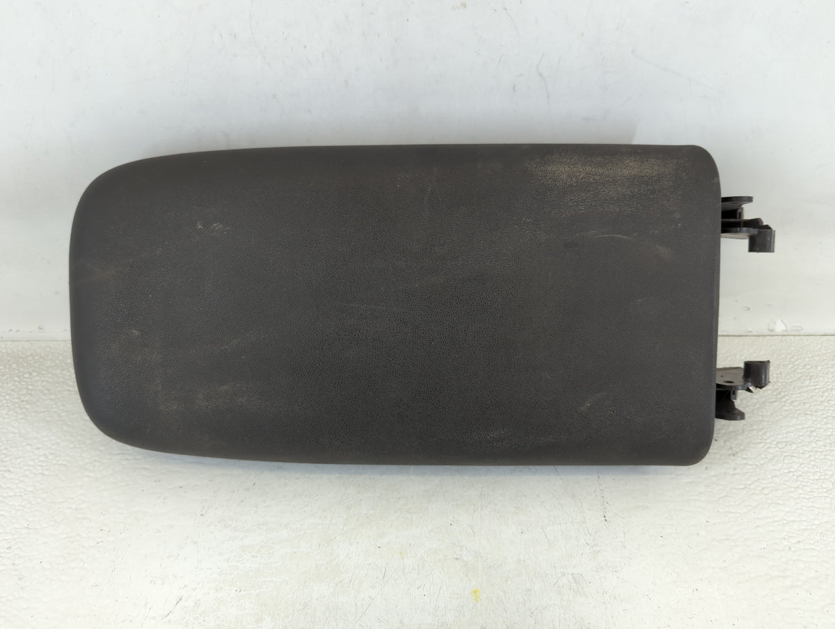 2018-2022 Chevrolet Equinox Center Console Armrest Cover Lid Black 677986 - Oemusedautoparts1.com