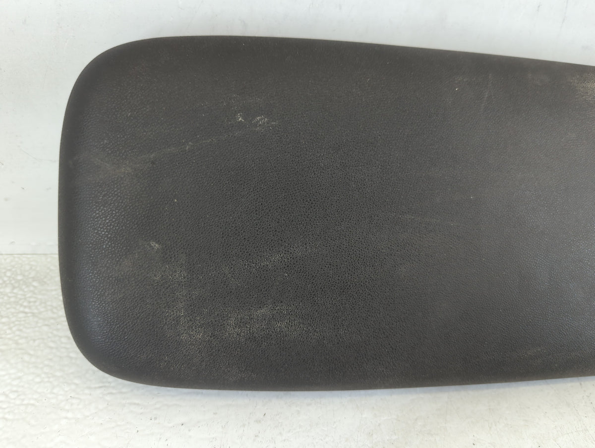 2018-2022 Chevrolet Equinox Center Console Armrest Cover Lid Black 677986 - Oemusedautoparts1.com