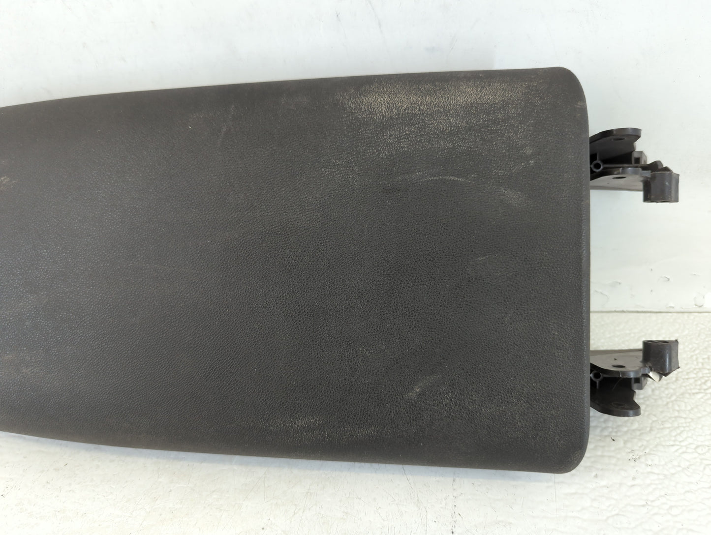 2018-2022 Chevrolet Equinox Center Console Armrest Cover Lid Black - Oemusedautoparts1.com