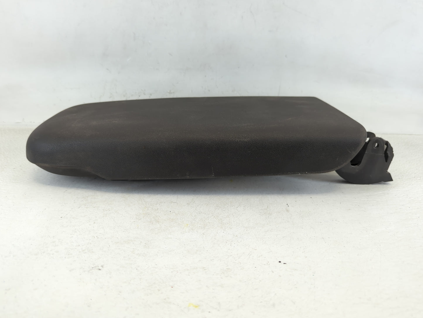 2018-2022 Chevrolet Equinox Center Console Armrest Cover Lid Black - Oemusedautoparts1.com