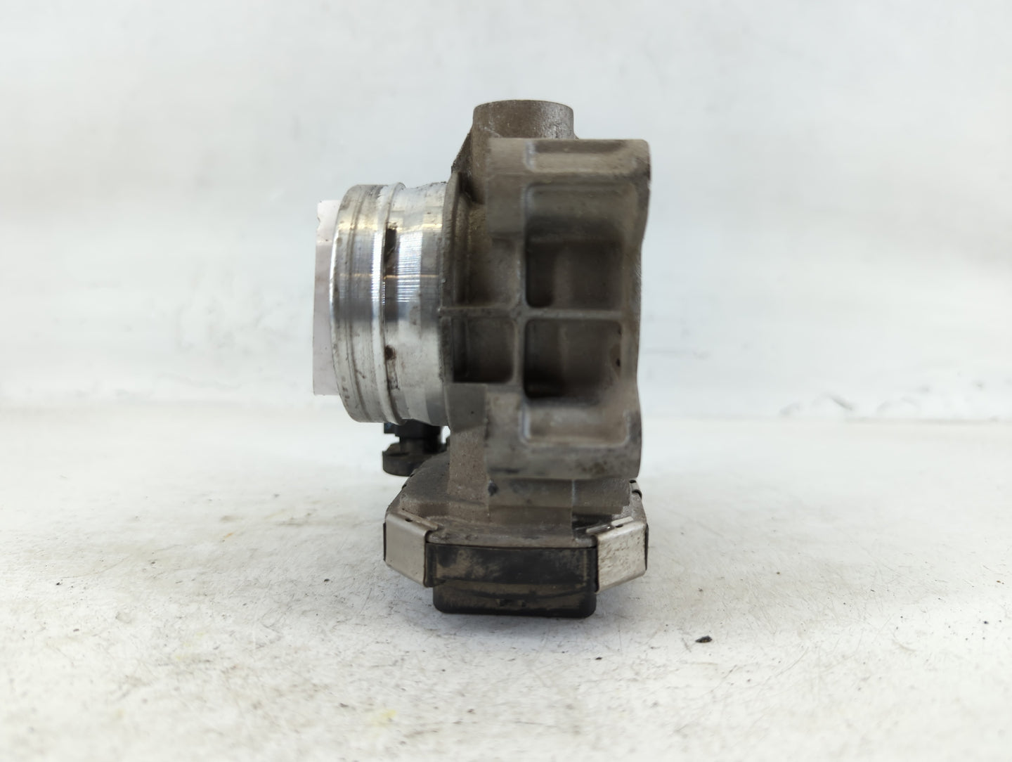 2018-2022 Chevrolet Equinox Throttle Body P/N:12671379AA Fits Fits 2016 2017 2018 2019 2020 2021 2022 OEM Used Auto Parts - 