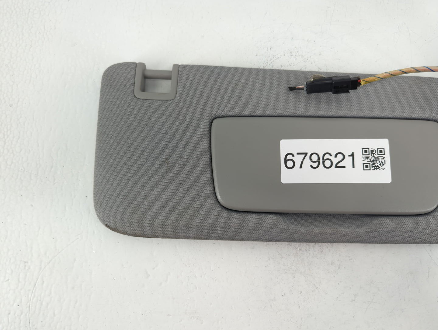 2018-2019 Chevrolet Equinox Sun Visor Shade Replacement Passenger Right Mirror Fits Fits 2018 2019 OEM Used Auto Parts - Oem