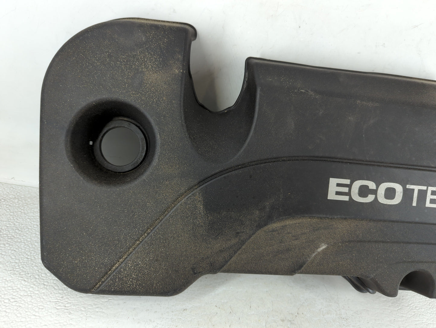 2018 Chevrolet Equinox Engine Cover - Oemusedautoparts1.com