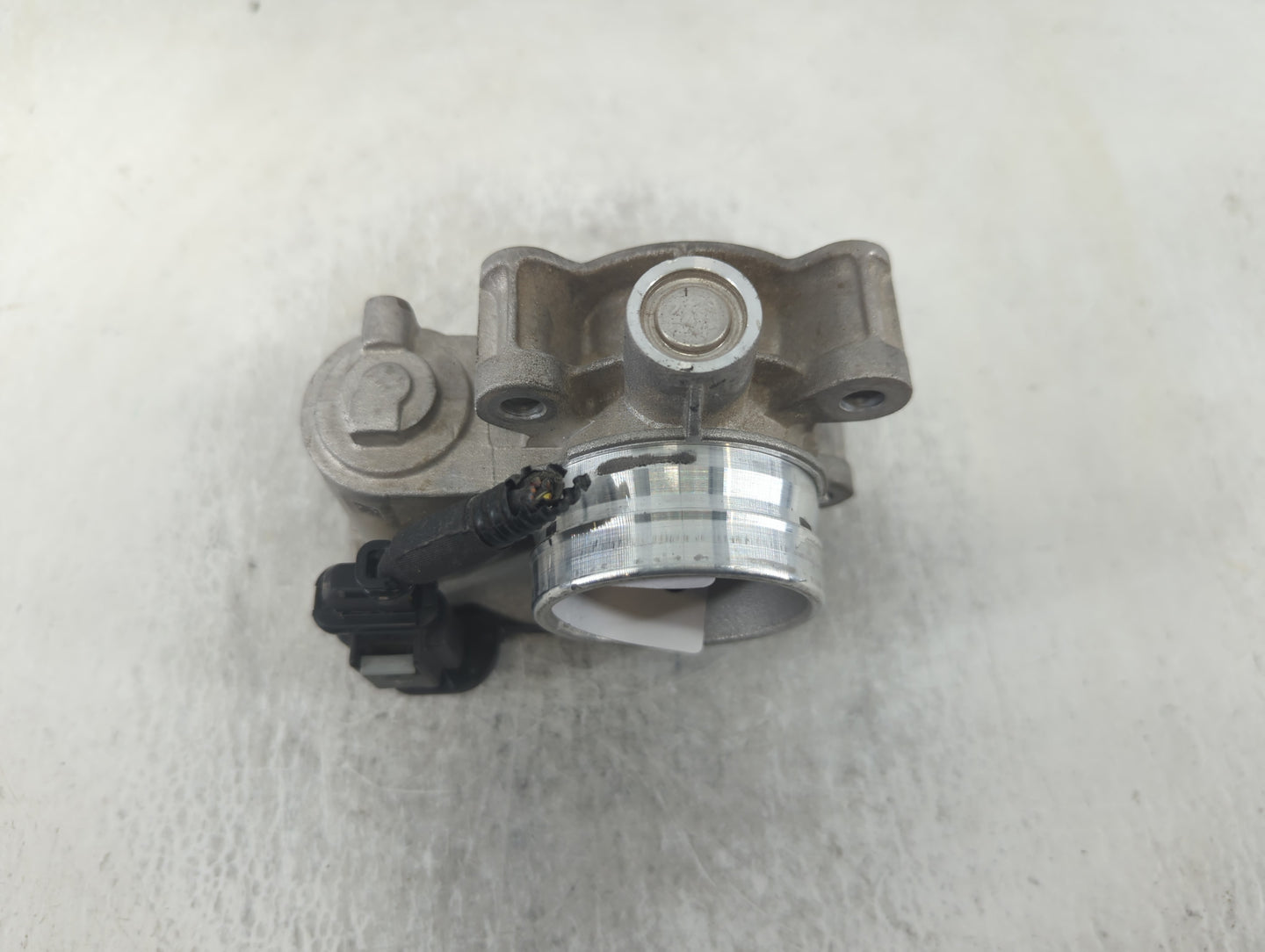 2018-2022 Chevrolet Equinox Throttle Body P/N:12671379AA Fits Fits 2016 2017 2018 2019 2020 2021 2022 OEM Used Auto Parts - 