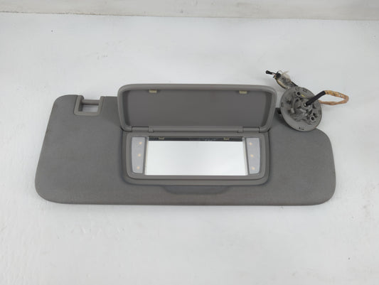 2018-2019 Chevrolet Equinox Sun Visor Shade Replacement Passenger Right Mirror Fits Fits 2018 2019 OEM Used Auto Parts - Oem