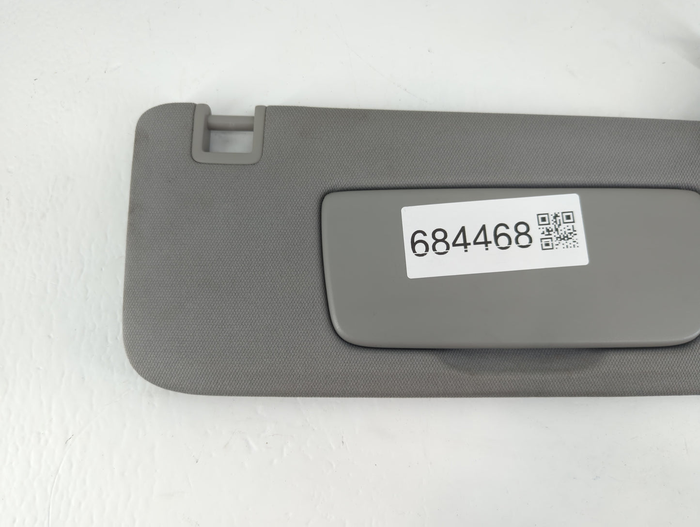 2018-2019 Chevrolet Equinox Sun Visor Shade Replacement Passenger Right Mirror Fits Fits 2018 2019 OEM Used Auto Parts - Oem