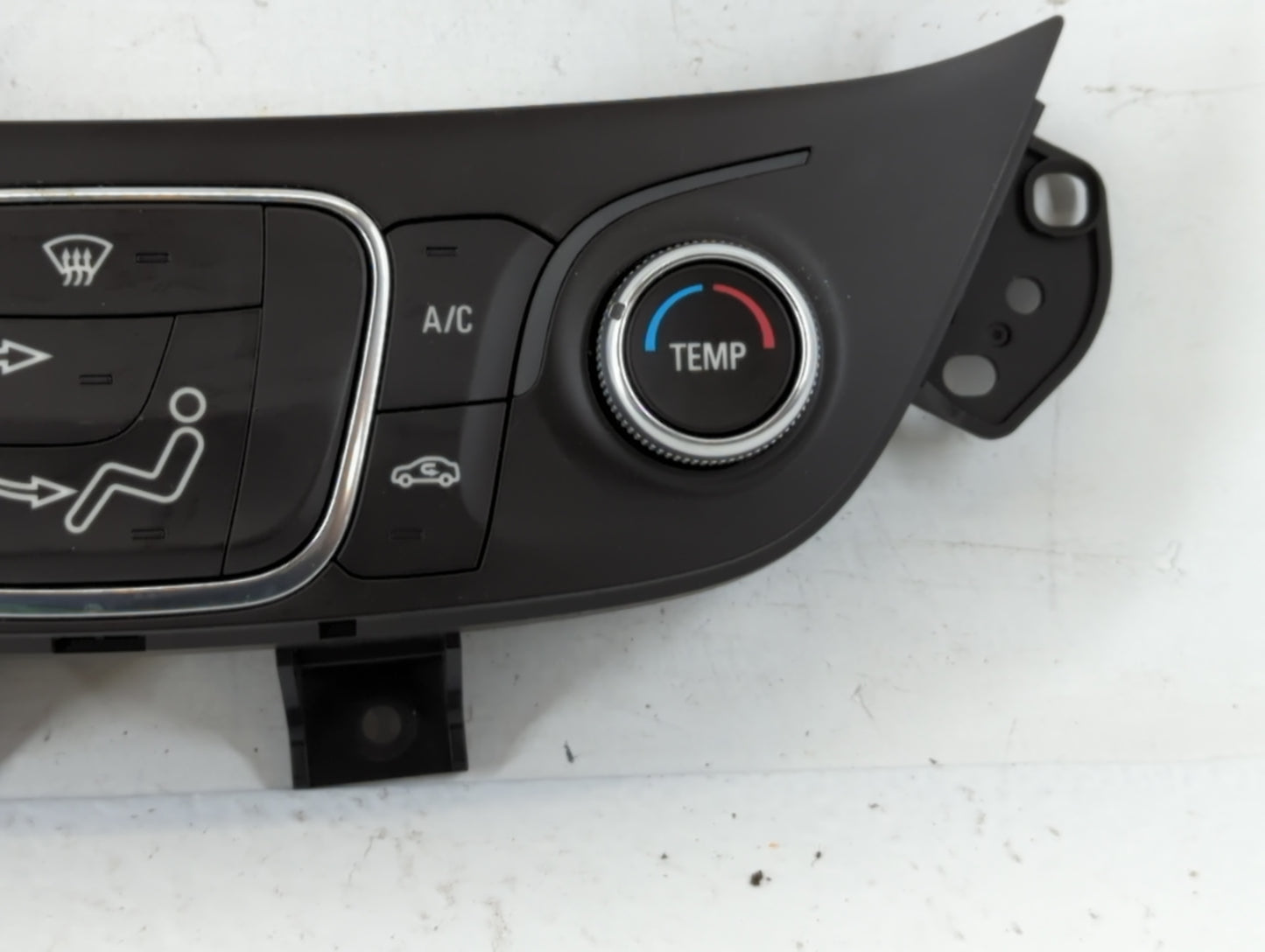 2018 Chevrolet Equinox Climate Control Module Temperature AC/Heater Replacement P/N:84175394 Fits OEM Used Auto Parts - Oemu