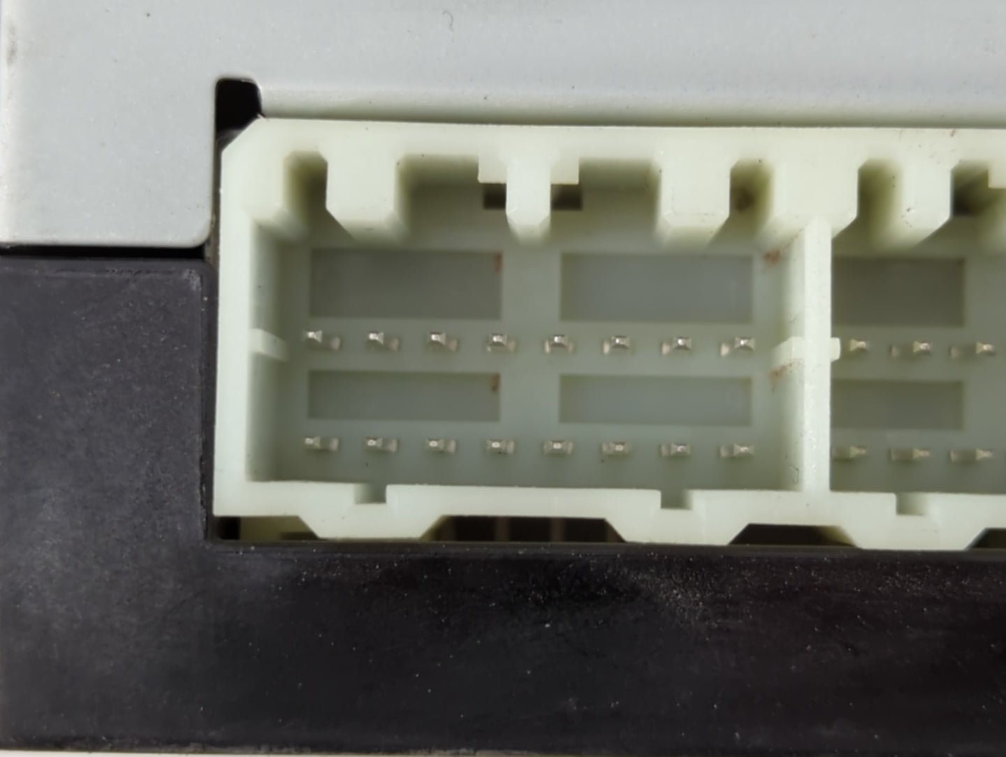 2018-2018 Chevrolet Equinox Chassis Control Module Ccm Bcm Body Control - Oemusedautoparts1.com