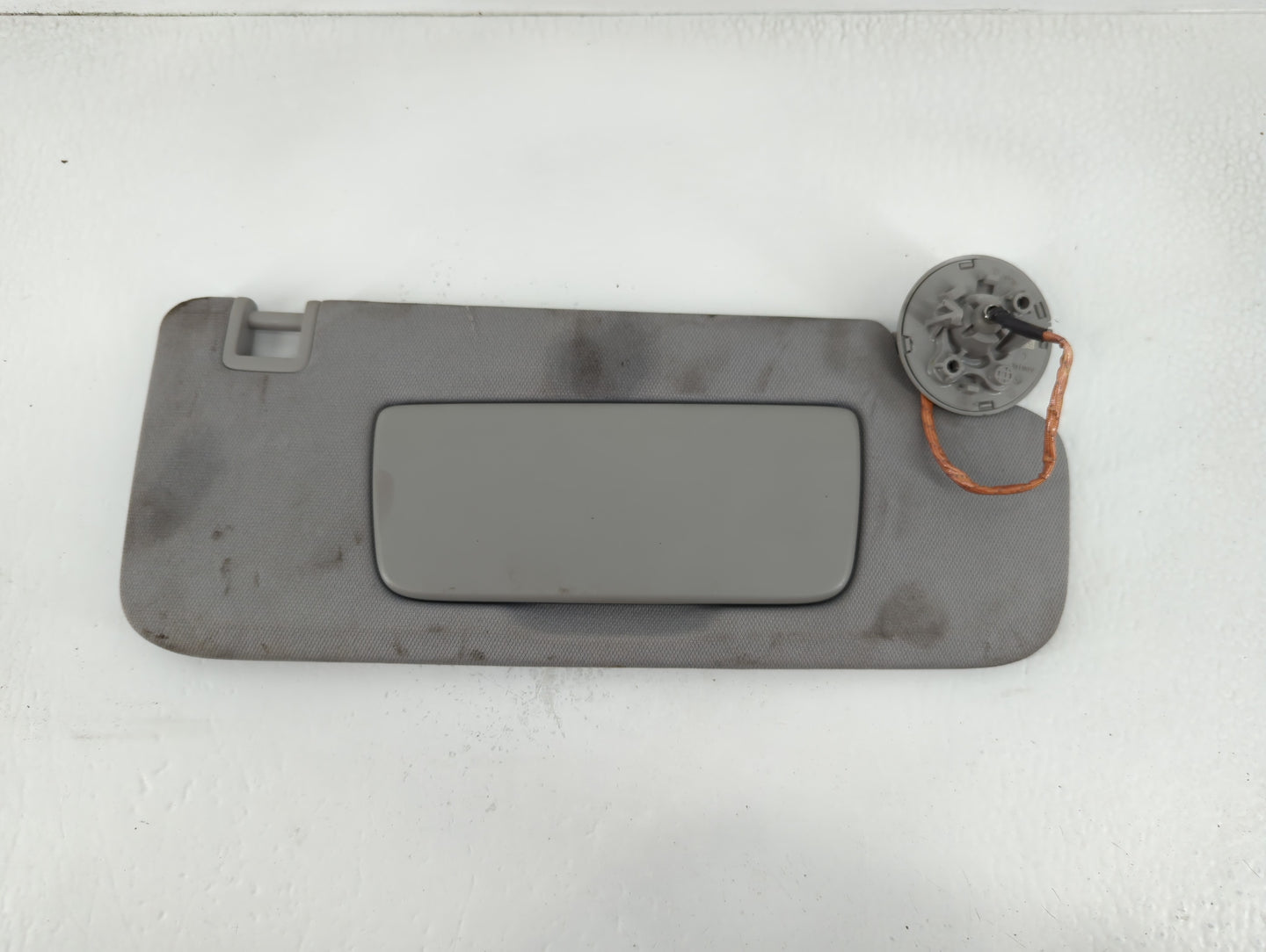 2018-2019 Chevrolet Equinox Sun Visor Shade Replacement Passenger Right Mirror Fits Fits 2018 2019 OEM Used Auto Parts - Oem