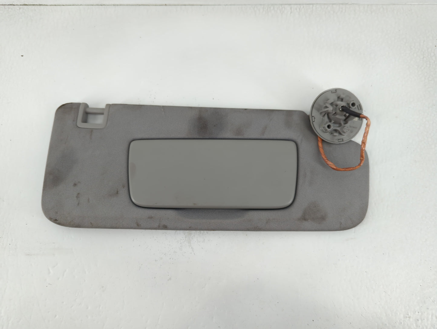 2018-2019 Chevrolet Equinox Sun Visor Shade Replacement Passenger Right Mirror Fits Fits 2018 2019 OEM Used Auto Parts - Oem