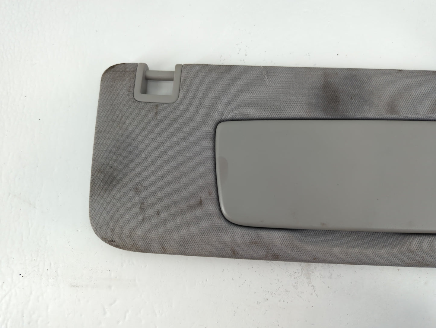 2018-2019 Chevrolet Equinox Sun Visor Shade Replacement Passenger Right Mirror Fits Fits 2018 2019 OEM Used Auto Parts - Oem