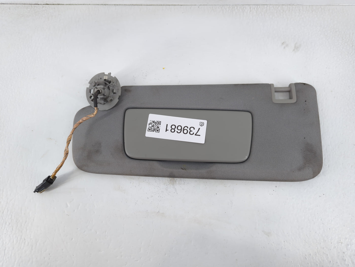 2018-2019 Chevrolet Equinox Sun Visor Shade Replacement Driver Left Mirror Fits Fits 2018 2019 OEM Used Auto Parts - Oemused
