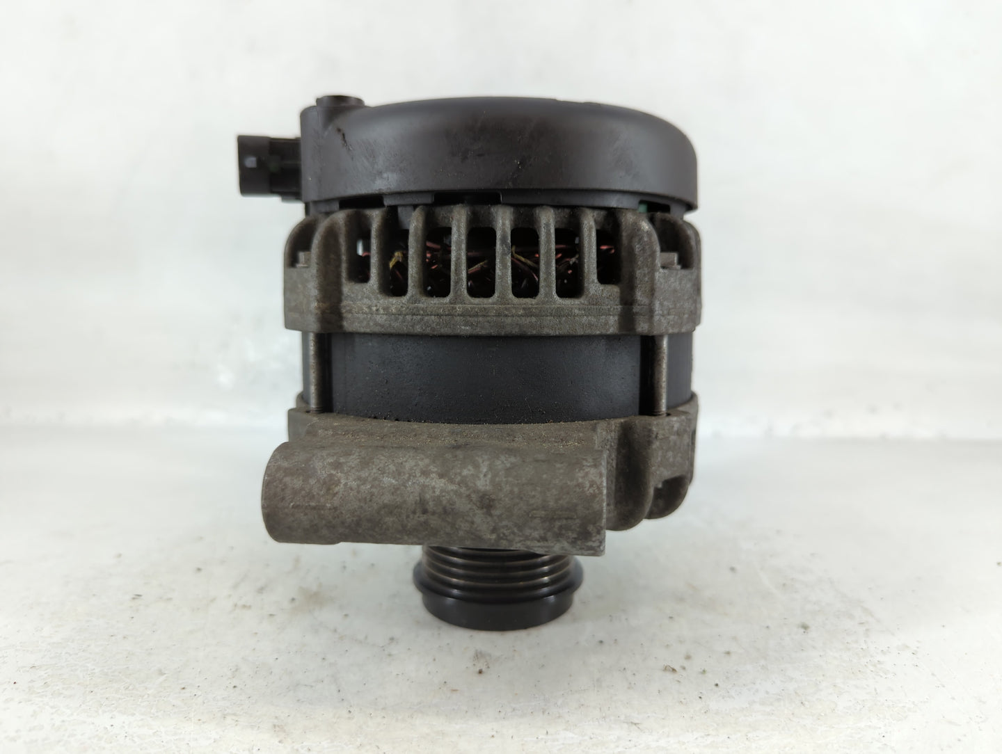 2018-2022 Chevrolet Equinox Alternator Replacement Generator Charging Assembly Engine OEM P/N:0 126 312 102 Fits OEM Used Au