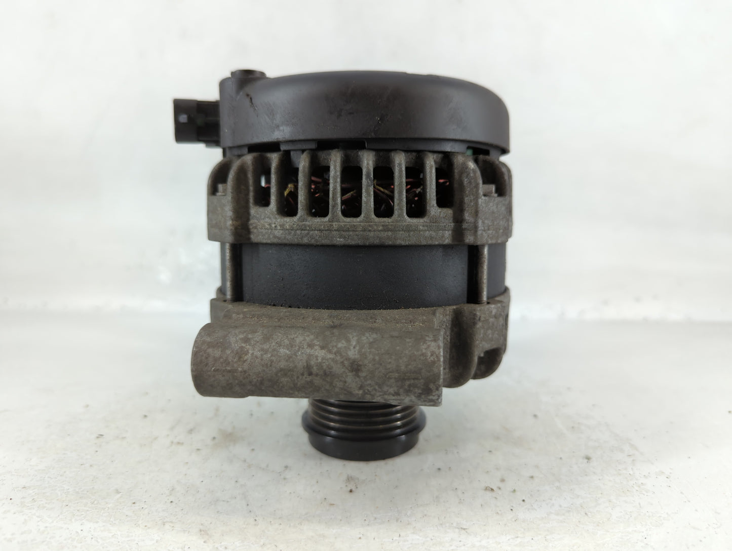 2018-2022 Chevrolet Equinox Alternator Replacement Generator Charging Assembly Engine OEM P/N:0 126 312 102 Fits OEM Used Au