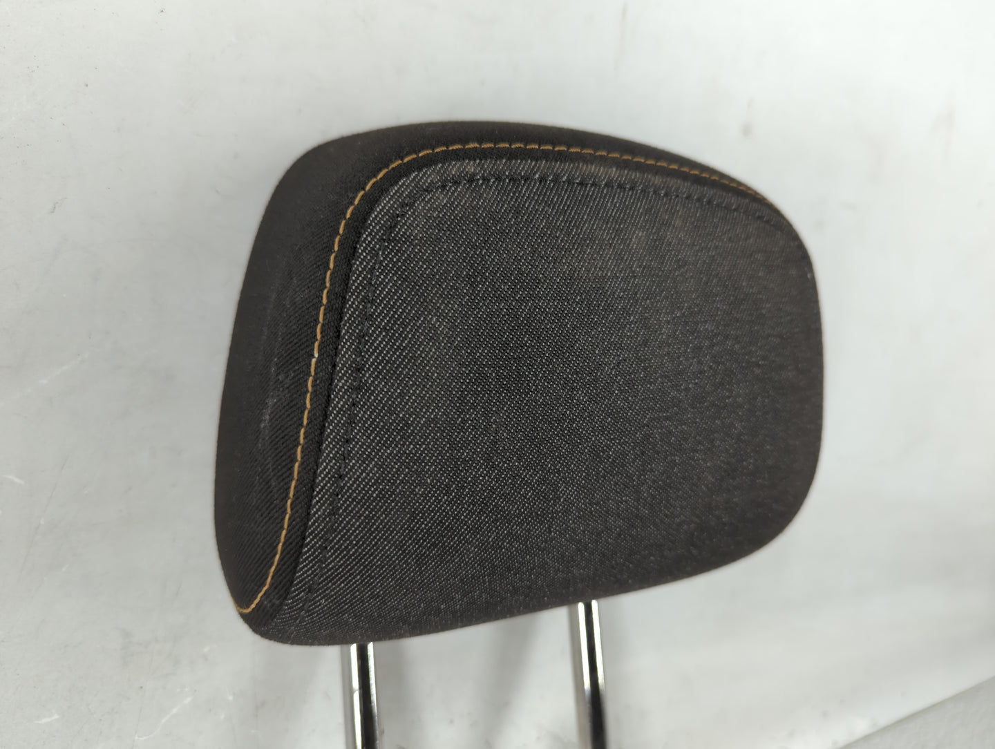 2018 Chevrolet Equinox Headrest Head Rest Front Driver Passenger Seat - Oemusedautoparts1.com