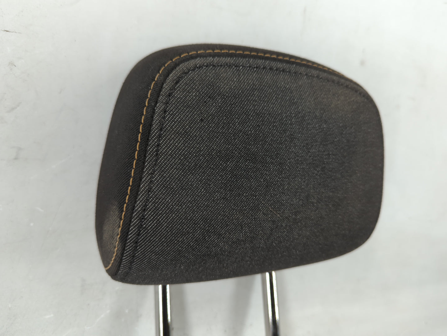 2018 Chevrolet Equinox Headrest Head Rest Front Driver Passenger Seat - Oemusedautoparts1.com