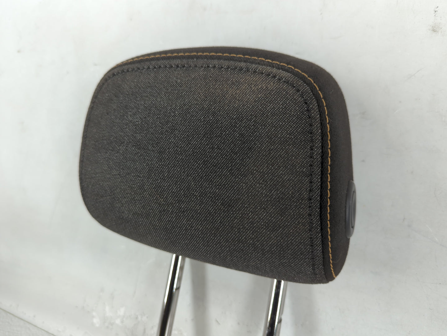 2018 Chevrolet Equinox Headrest Head Rest Front Driver Passenger Seat - Oemusedautoparts1.com