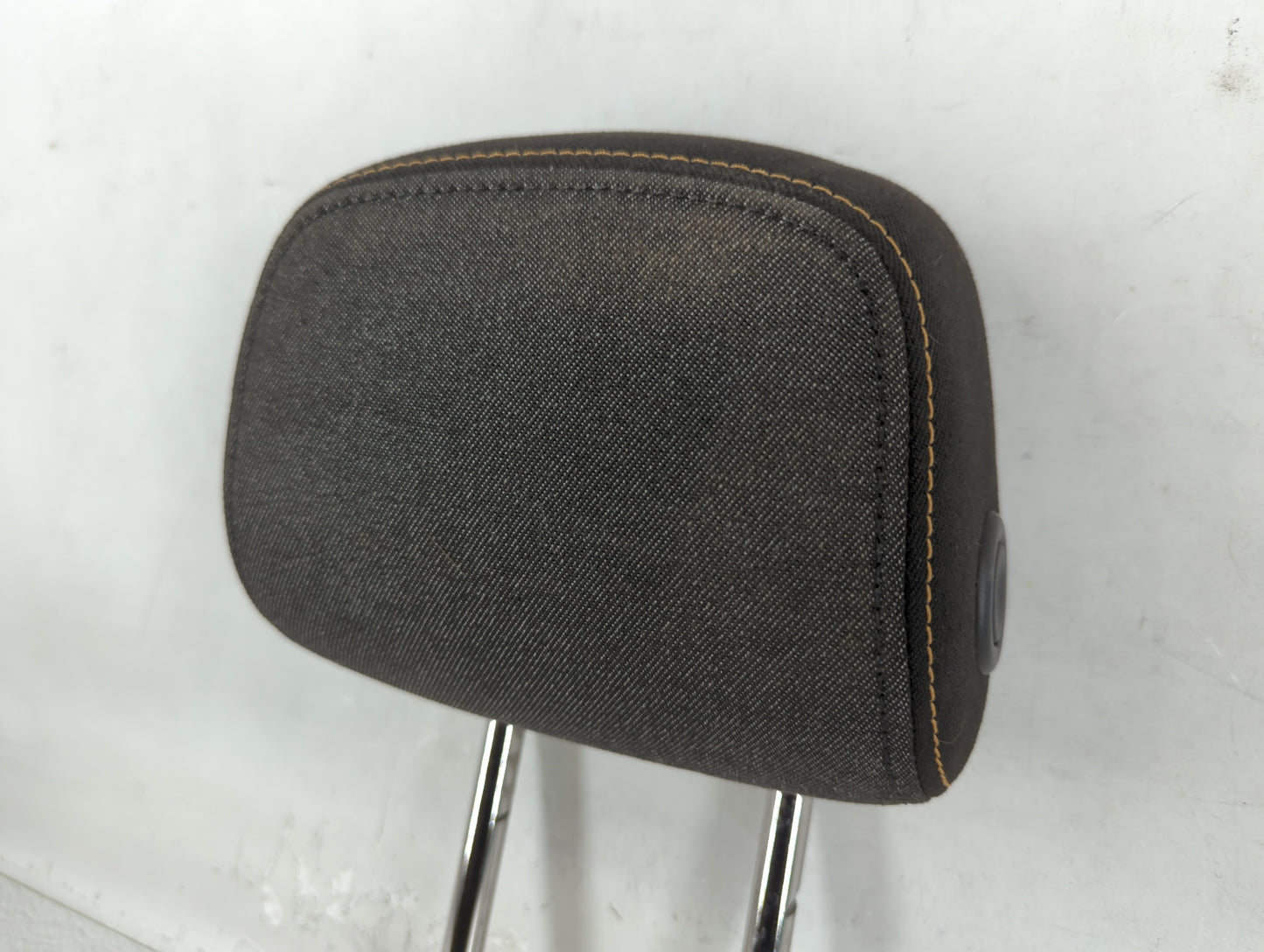 2018 Chevrolet Equinox Headrest Head Rest Front Driver Passenger Seat - Oemusedautoparts1.com