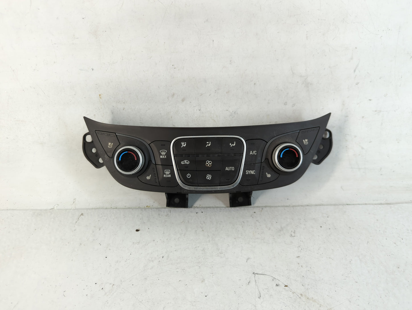 2018 Chevrolet Equinox Climate Control Module Temperature AC/Heater Replacement P/N:84175399 Fits OEM Used Auto Parts - Oemu