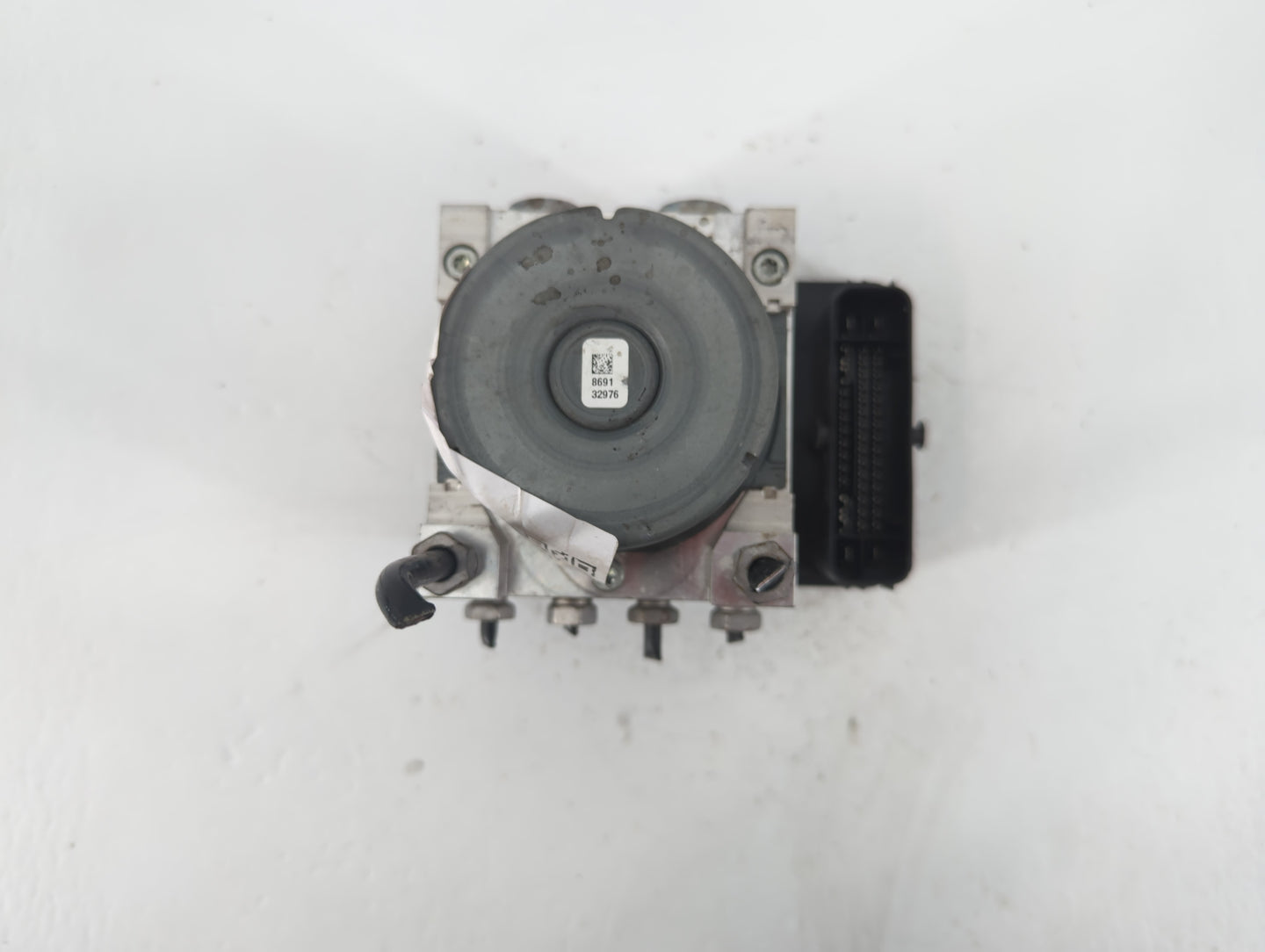 2018-2019 Chevrolet Equinox ABS Pump Control Module Replacement P/N:84342052 Fits Fits 2018 2019 2020 2021 OEM Used Auto Par