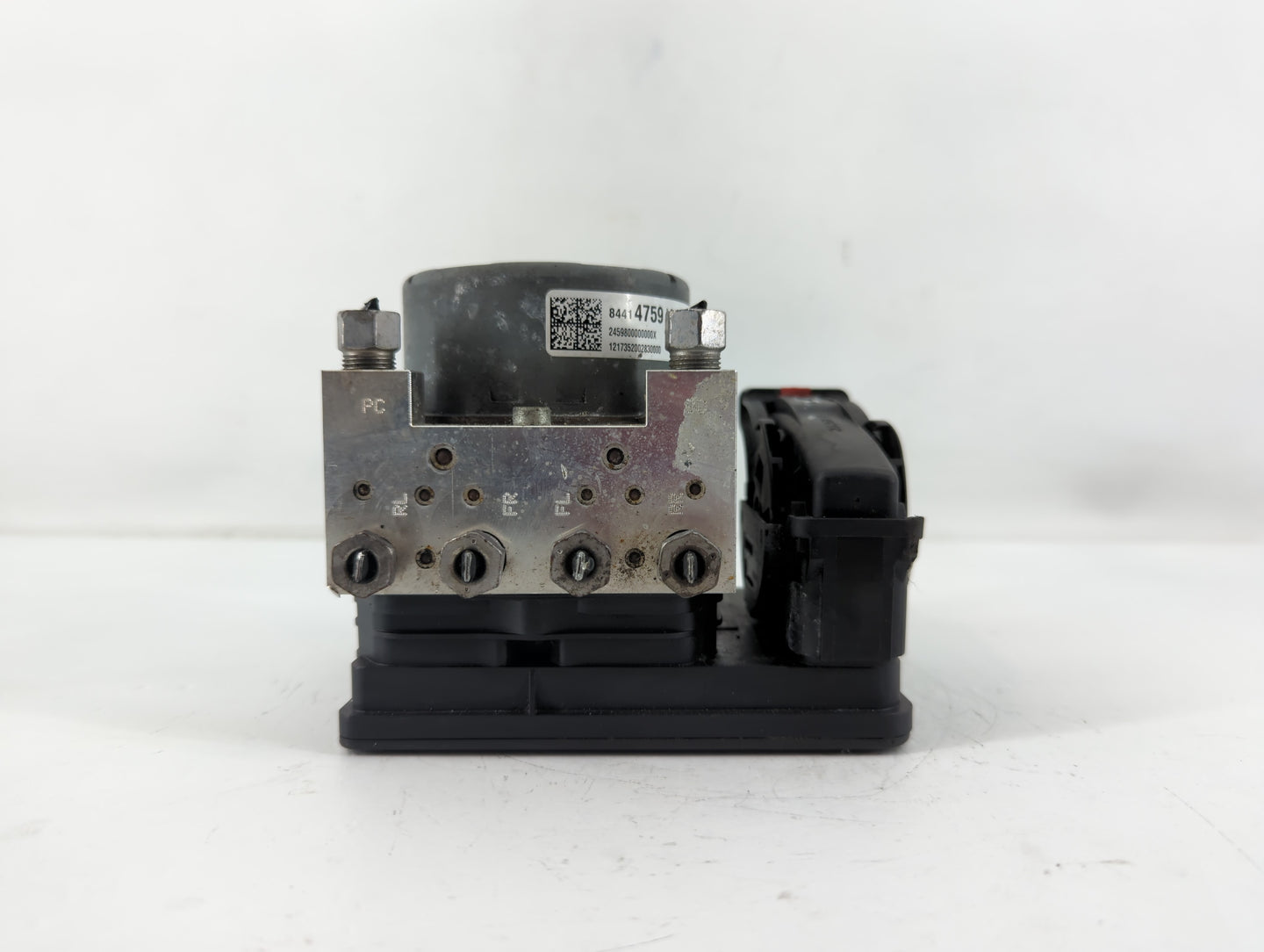 2018-2019 Chevrolet Equinox ABS Pump Control Module Replacement P/N:84414759 Fits Fits 2018 2019 2020 2021 OEM Used Auto Par