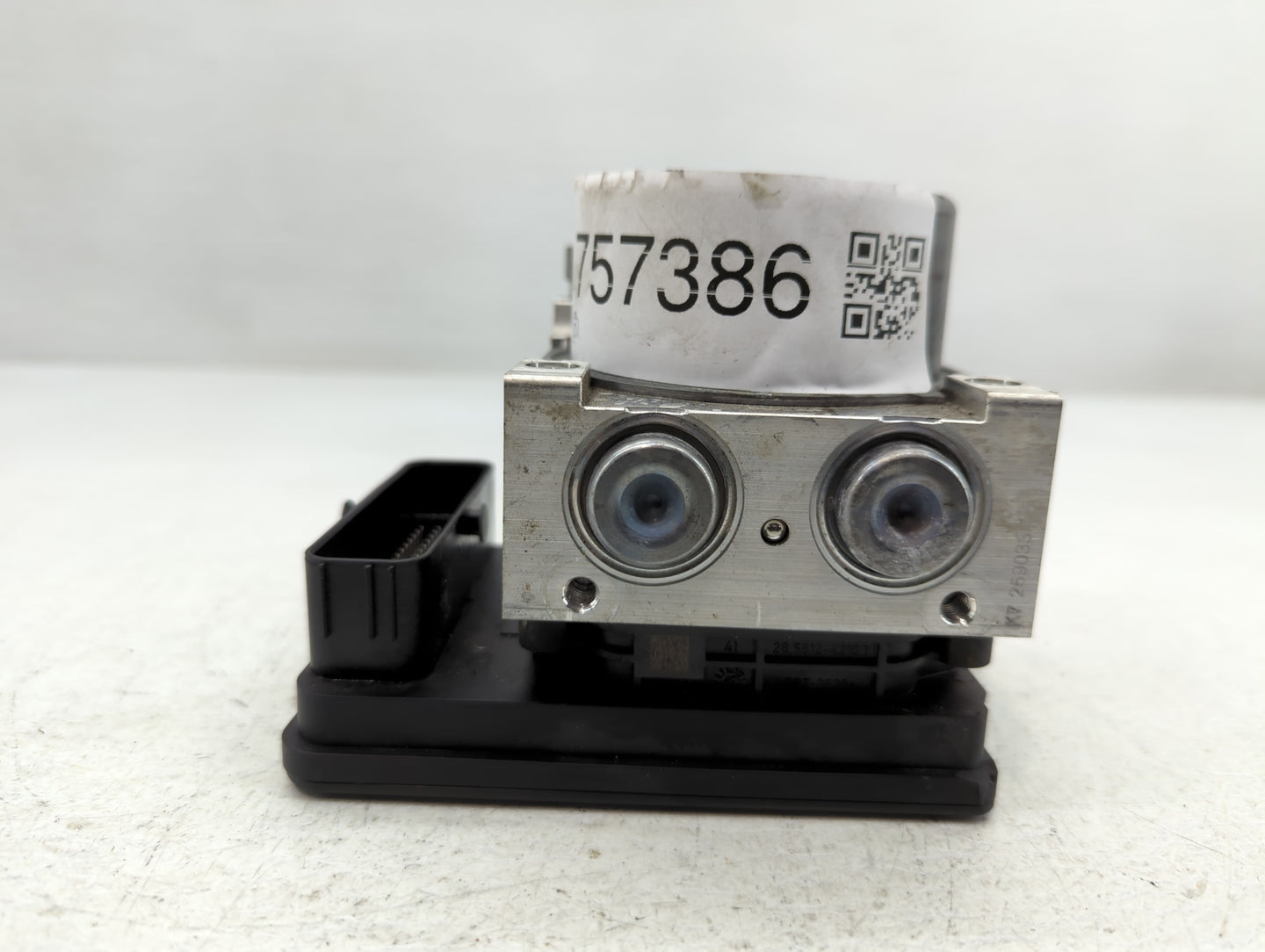 2018-2019 Chevrolet Equinox ABS Pump Control Module Replacement P/N:84414759 Fits Fits 2018 2019 2020 2021 OEM Used Auto Par