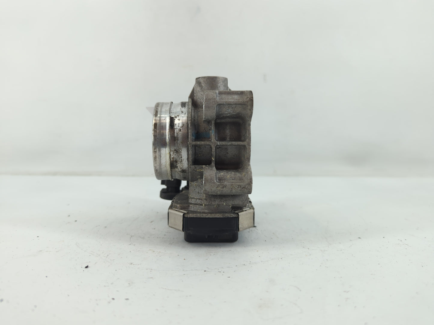 2018-2022 Chevrolet Equinox Throttle Body P/N:12671379AA Fits Fits 2016 2017 2018 2019 2020 2021 2022 OEM Used Auto Parts - 