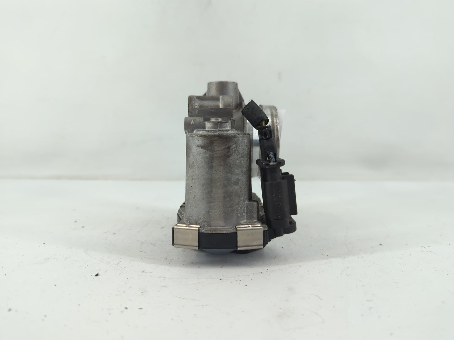 2018-2022 Chevrolet Equinox Throttle Body P/N:12671379AA Fits Fits 2016 2017 2018 2019 2020 2021 2022 OEM Used Auto Parts - 