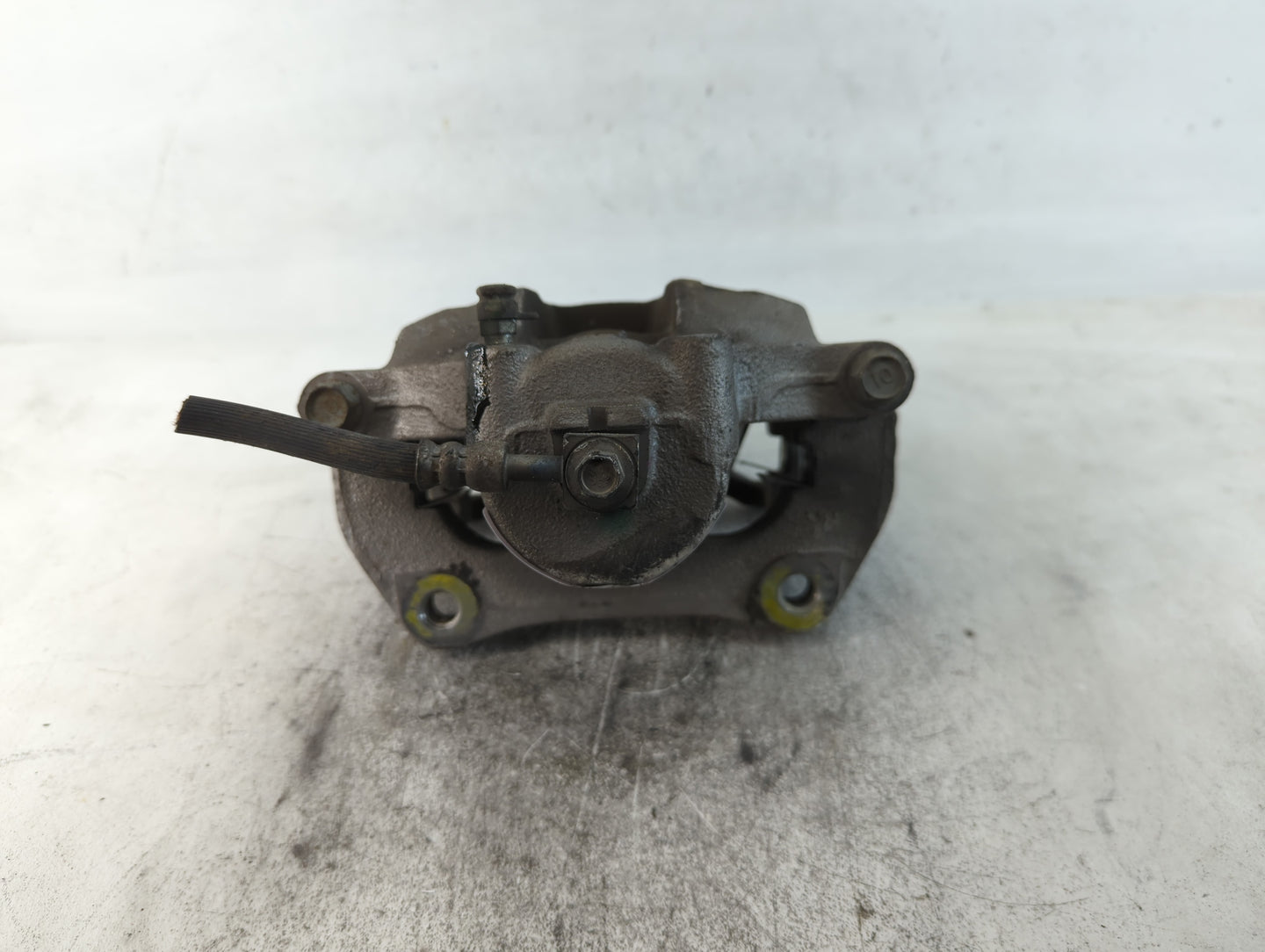 2018 Chevrolet Equinox Front Driver Left Brake Caliper - Oemusedautoparts1.com