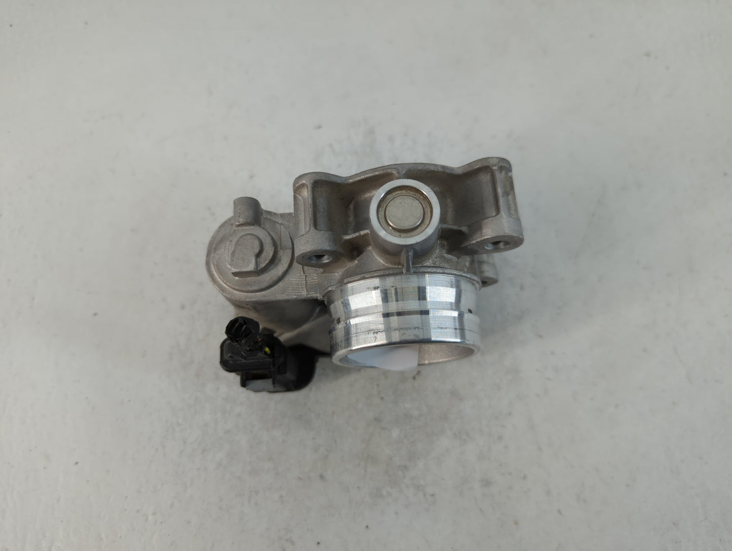 2018-2020 Chevrolet Equinox Throttle Body P/N:12671379AA Fits Fits 2013 2014 2015 2016 2017 2018 2019 2020 2021 OEM Used Aut