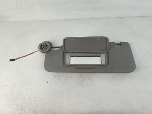 2018-2019 Chevrolet Equinox Sun Visor Shade Replacement Passenger Right Mirror Fits Fits 2018 2019 OEM Used Auto Parts - Oem