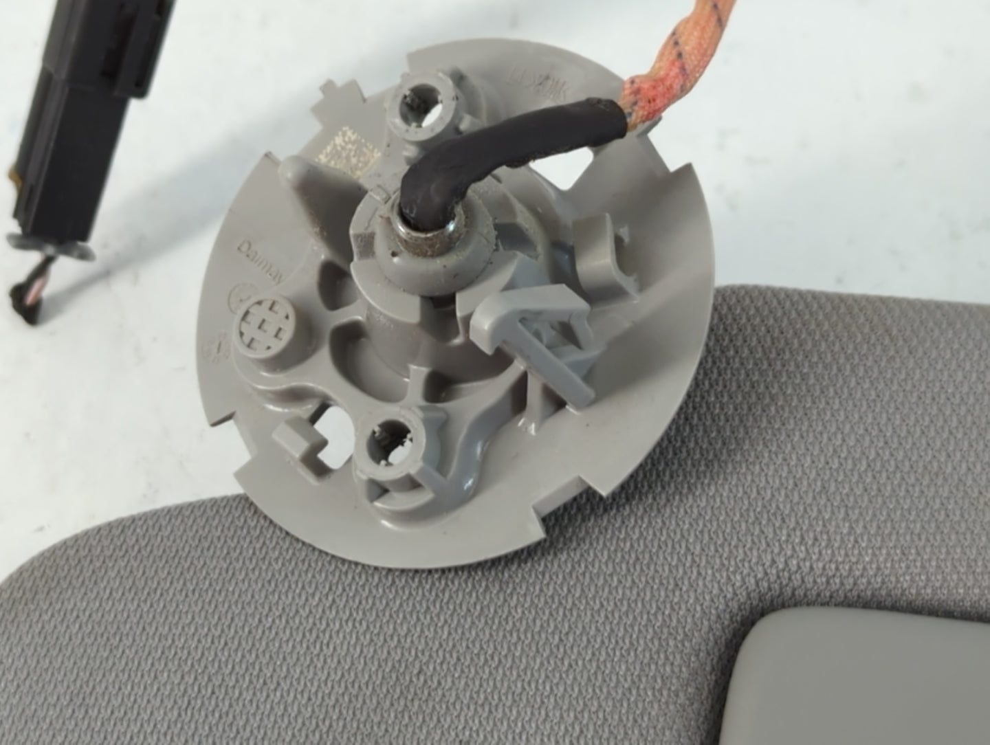 2018-2019 Chevrolet Equinox Sun Visor Shade Replacement Driver Left Mirror Fits Fits 2018 2019 OEM Used Auto Parts - Oemused