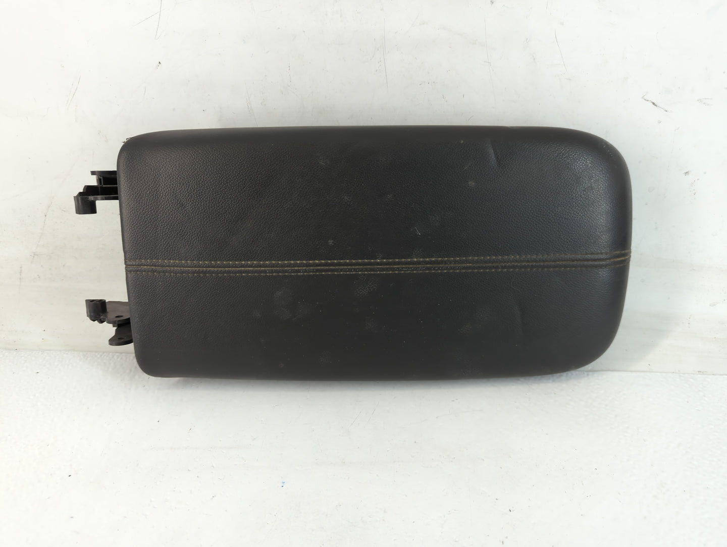2018 Chevrolet Equinox Center Console Armrest Cover Lid Fits OEM Used Auto Parts - Oemusedautoparts1.com