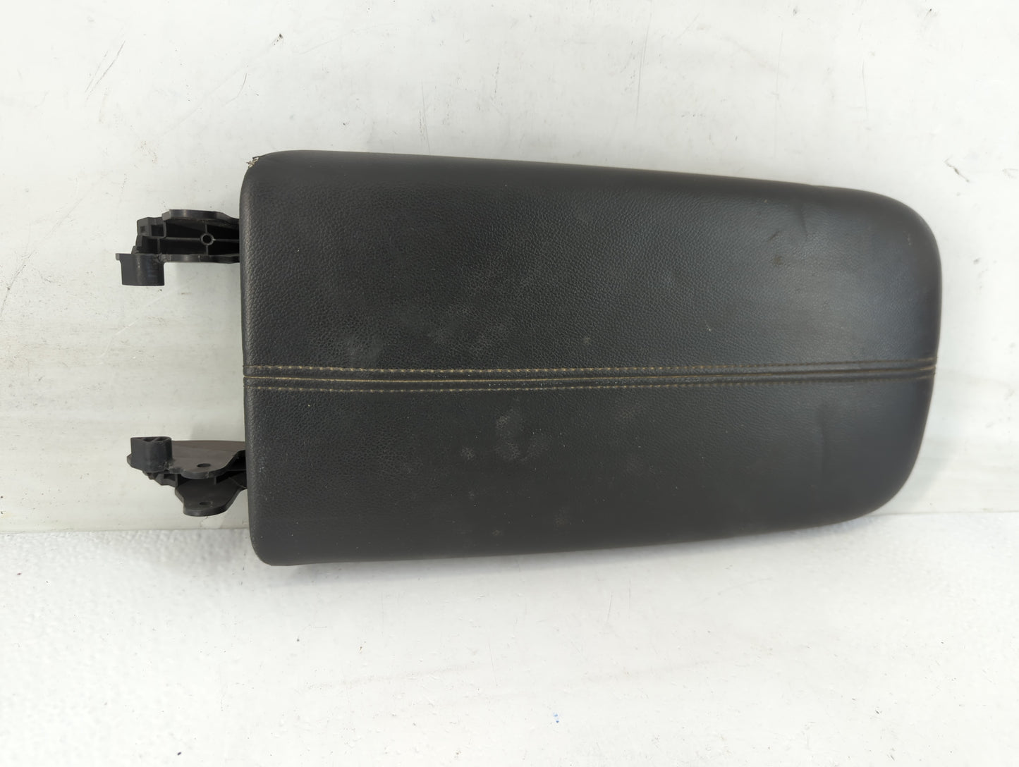 2018 Chevrolet Equinox Center Console Armrest Cover Lid Fits OEM Used Auto Parts - Oemusedautoparts1.com