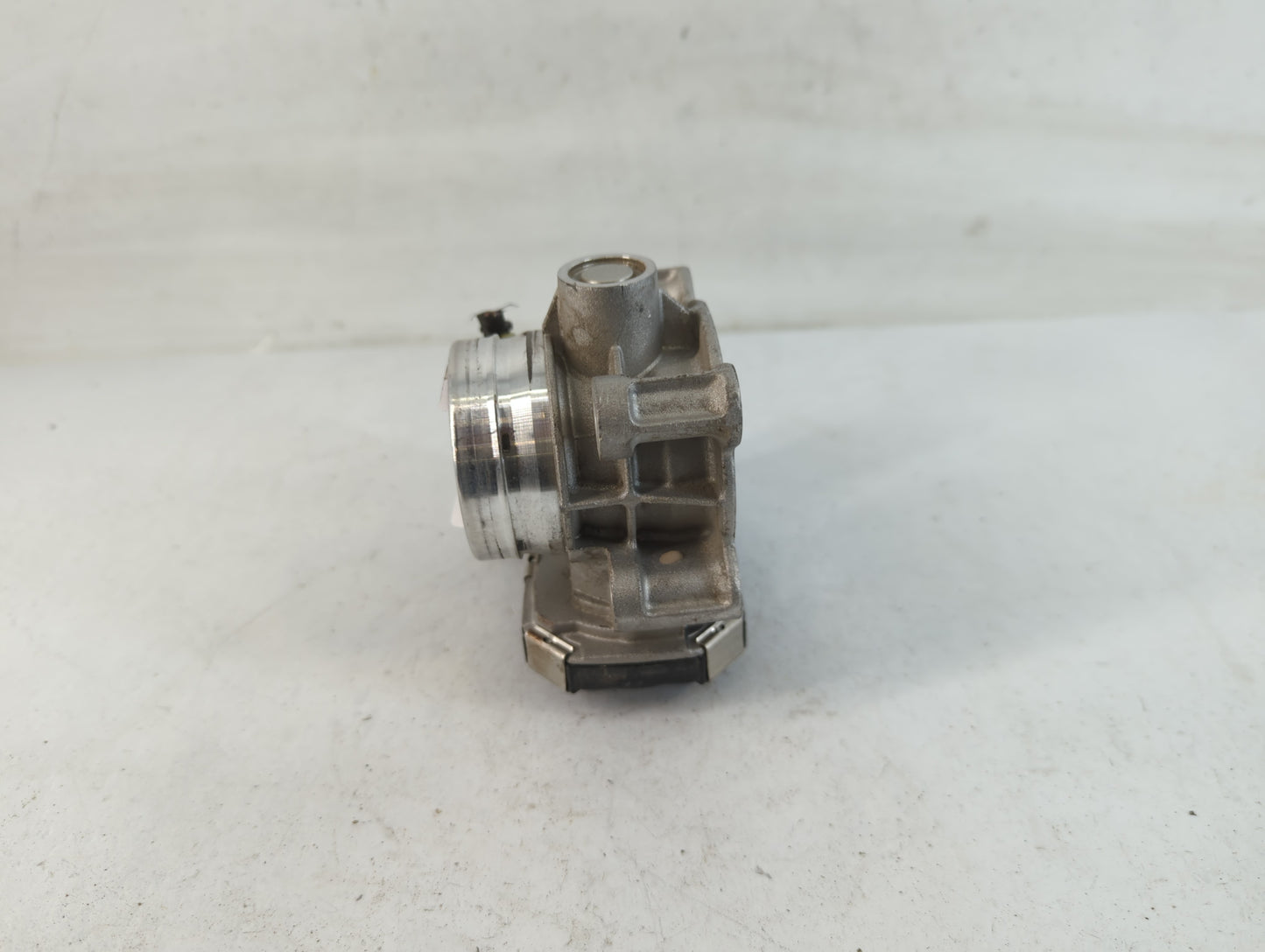 2018-2022 Chevrolet Equinox Throttle Body P/N:12671379AA Fits Fits 2016 2017 2018 2019 2020 2021 2022 OEM Used Auto Parts - 