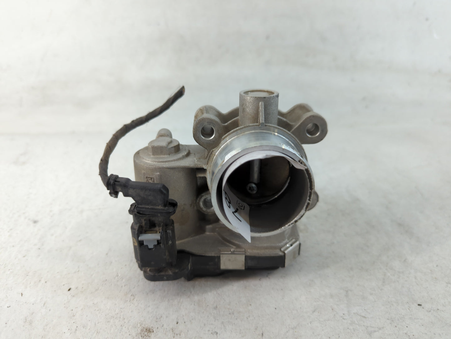2018-2022 Chevrolet Equinox Throttle Body P/N:04589000 302A6055127 Fits Fits 2016 2017 2018 2019 2020 2021 2022 OEM Used Aut