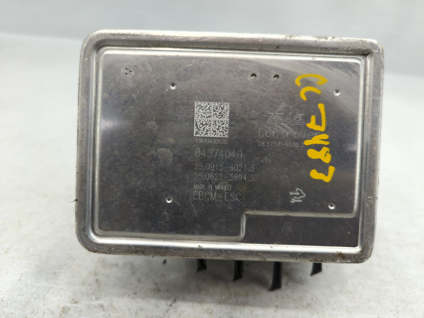 2018-2019 Chevrolet Equinox ABS Pump Control Module Replacement P/N:84374040 Fits Fits 2018 2019 2020 2021 OEM Used Auto Par