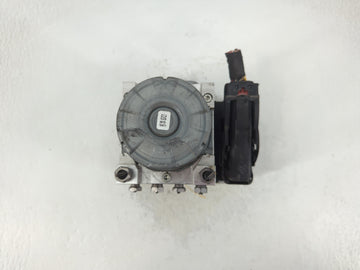 2018-2019 Chevrolet Equinox ABS Pump Control Module Replacement P/N:84254908 Fits Fits 2018 2019 2020 2021 OEM Used Auto Parts