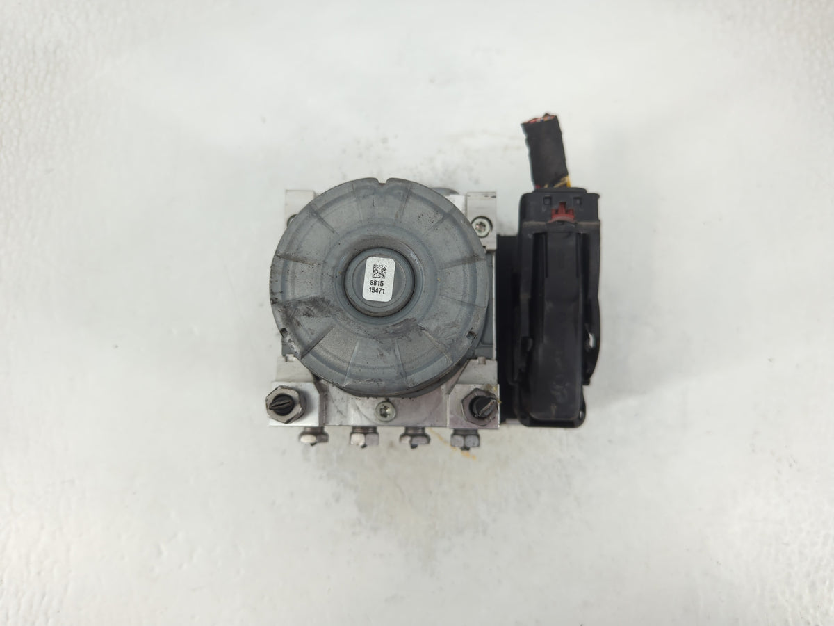 2018-2019 Chevrolet Equinox Anti-Lock Brake ABS Pump Module Actuator OEM P/N:84254908 Fits Fits 2018 2019 2020 2021 OEM Used