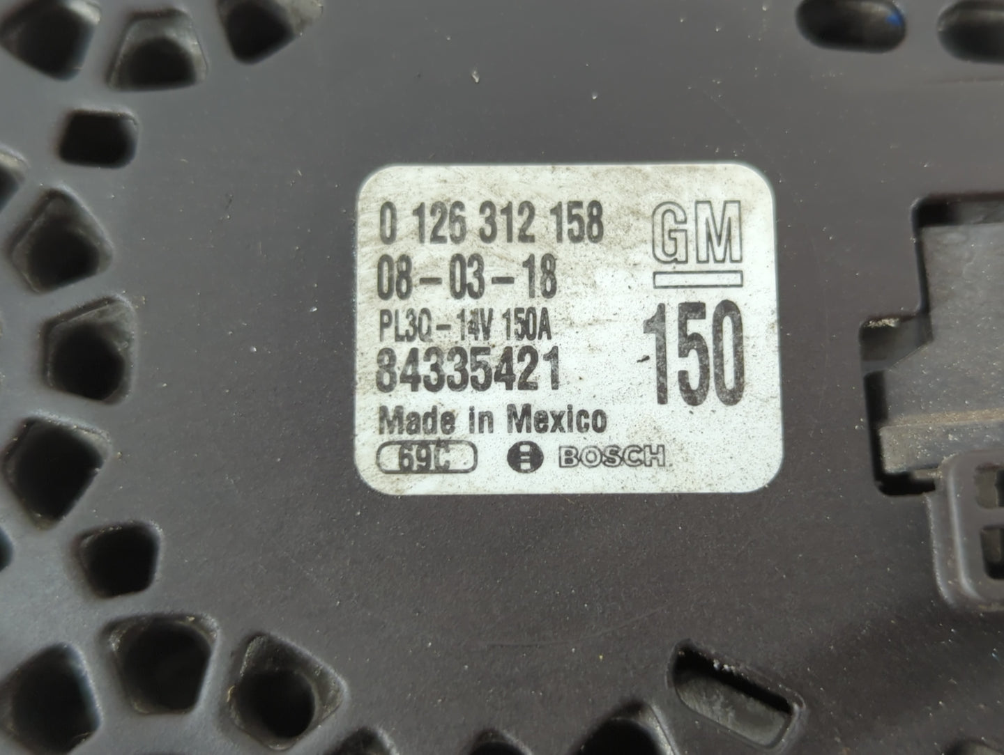 2018-2020 Chevrolet Equinox Alternator Replacement Generator Charging Assembly Engine OEM P/N:84335421 0 126 312 158 Fits OE