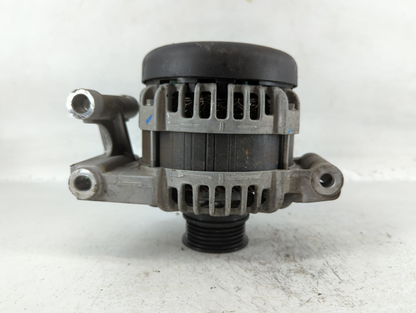 2018-2020 Chevrolet Equinox Alternator Replacement Generator Charging Assembly Engine OEM P/N:84335421 0 126 312 158 Fits OE
