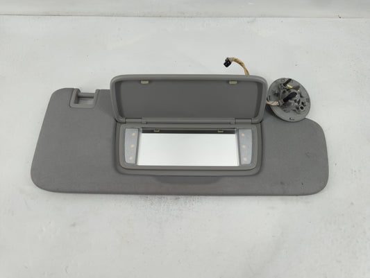 2018-2019 Chevrolet Equinox Sun Visor Shade Replacement Passenger Right Mirror Fits Fits 2018 2019 OEM Used Auto Parts - Oem