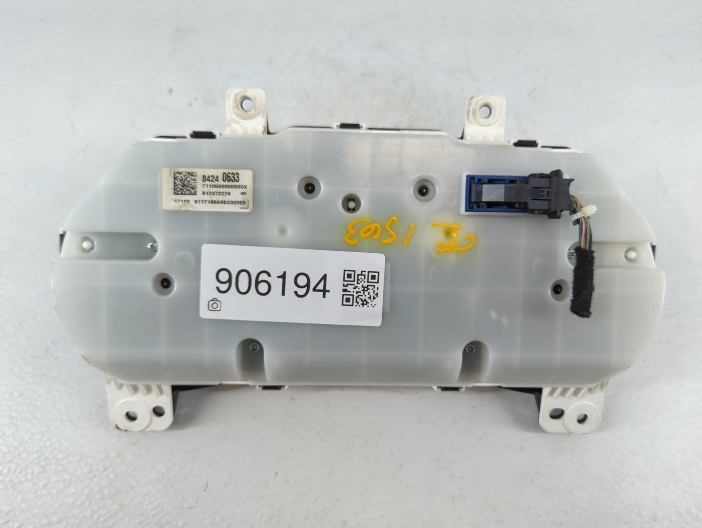 2018 Chevrolet Equinox Instrument Cluster Speedometer Gauges P/N:84240633 Fits OEM Used Auto Parts - Oemusedautoparts1.com