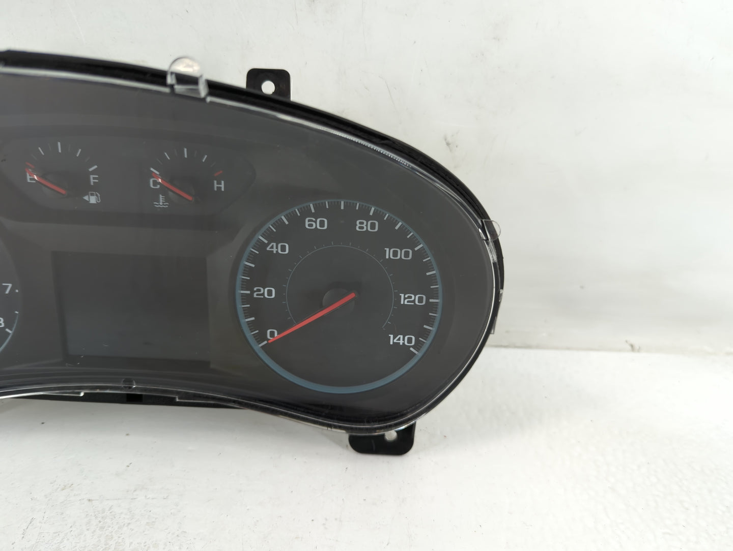 2018 Chevrolet Equinox Instrument Cluster Speedometer Gauges P/N:84240633 Fits OEM Used Auto Parts - Oemusedautoparts1.com
