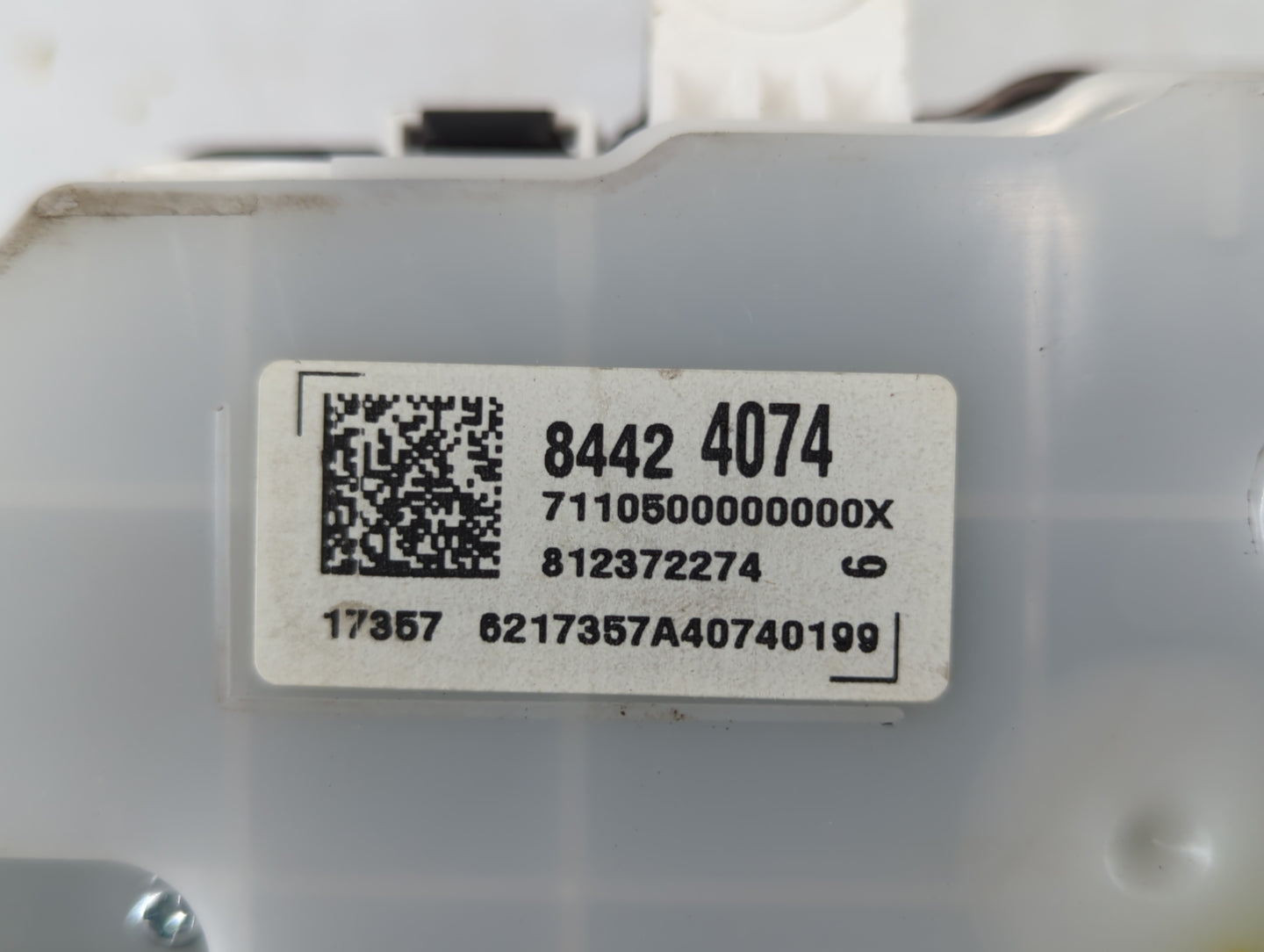 2018 Chevrolet Equinox Instrument Cluster Speedometer Gauges P/N:84424074 Fits OEM Used Auto Parts - Oemusedautoparts1.com